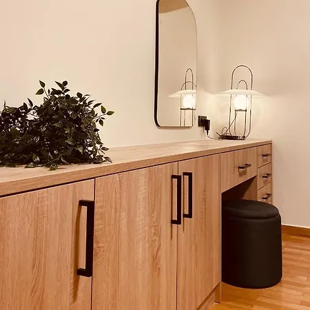 2 Bedroom - Live Like A Local In Kolonaki * Athens